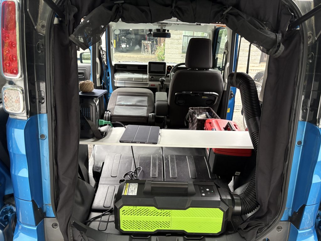 キャンピングカー